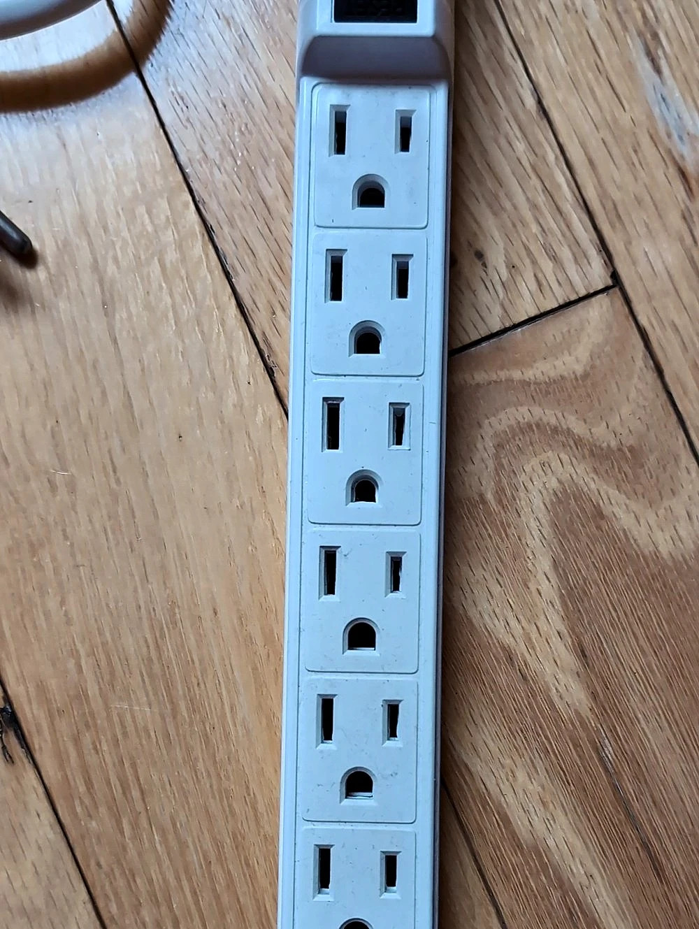 6-Outlet Extension Cord In White - Picture 3 of 5
